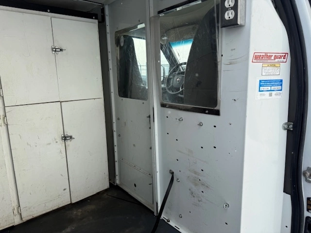 2014 Gmc Savana 3500 Cargo Van alt