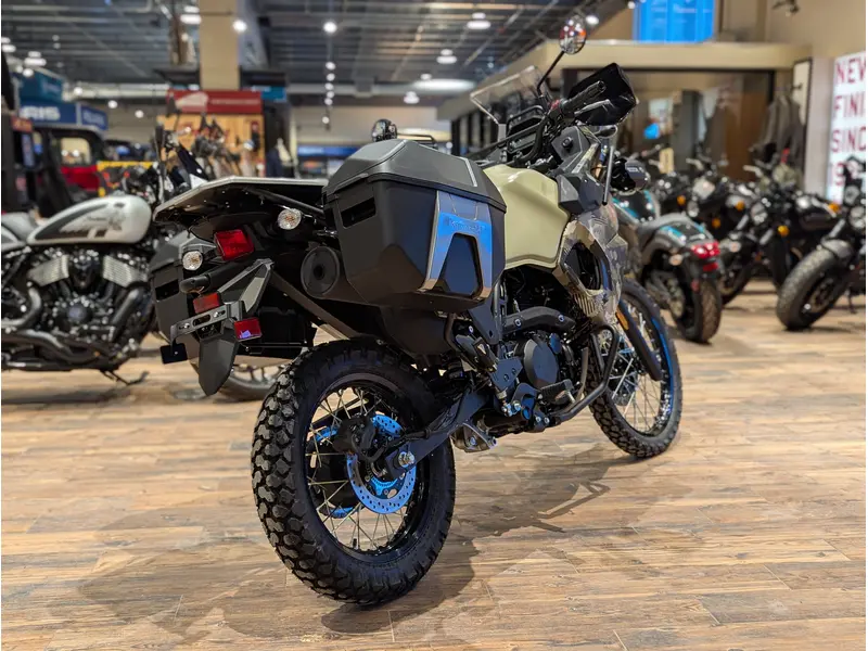 2026 Kawasaki KLR650 Adventure // Cypher Camo Beige (Matte)/Metallic Matte Carbon Gray thumbnail 11