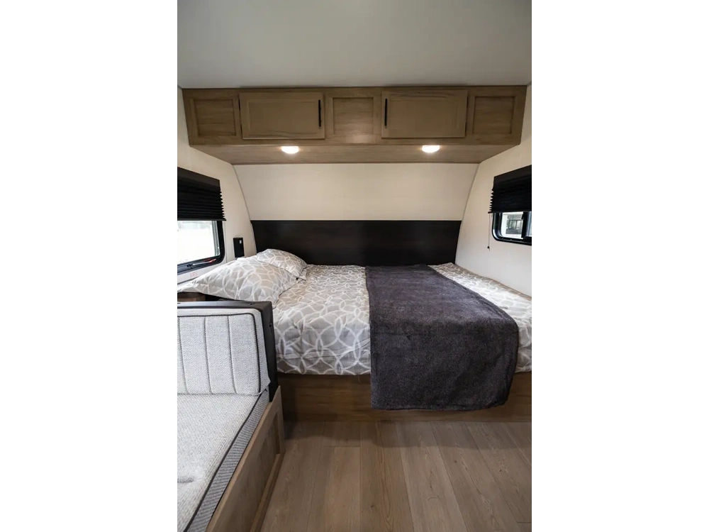 2026 Cherokee 16bhsw Wolf Pup alt