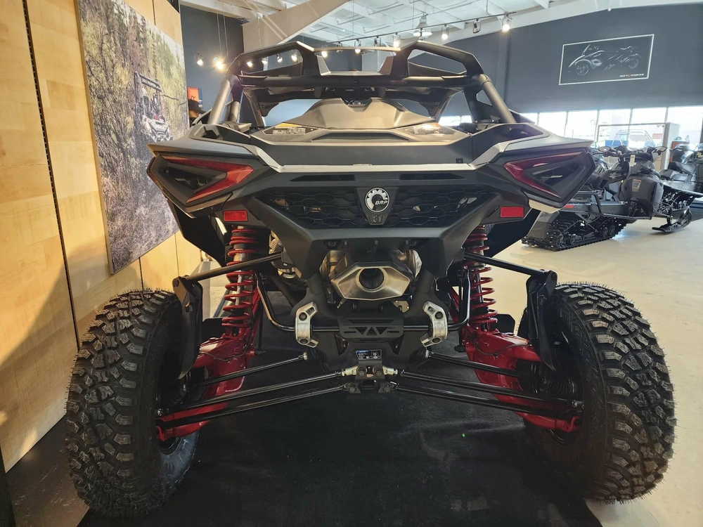 2026 Commander Maverick R X Rs 999t Dct alt