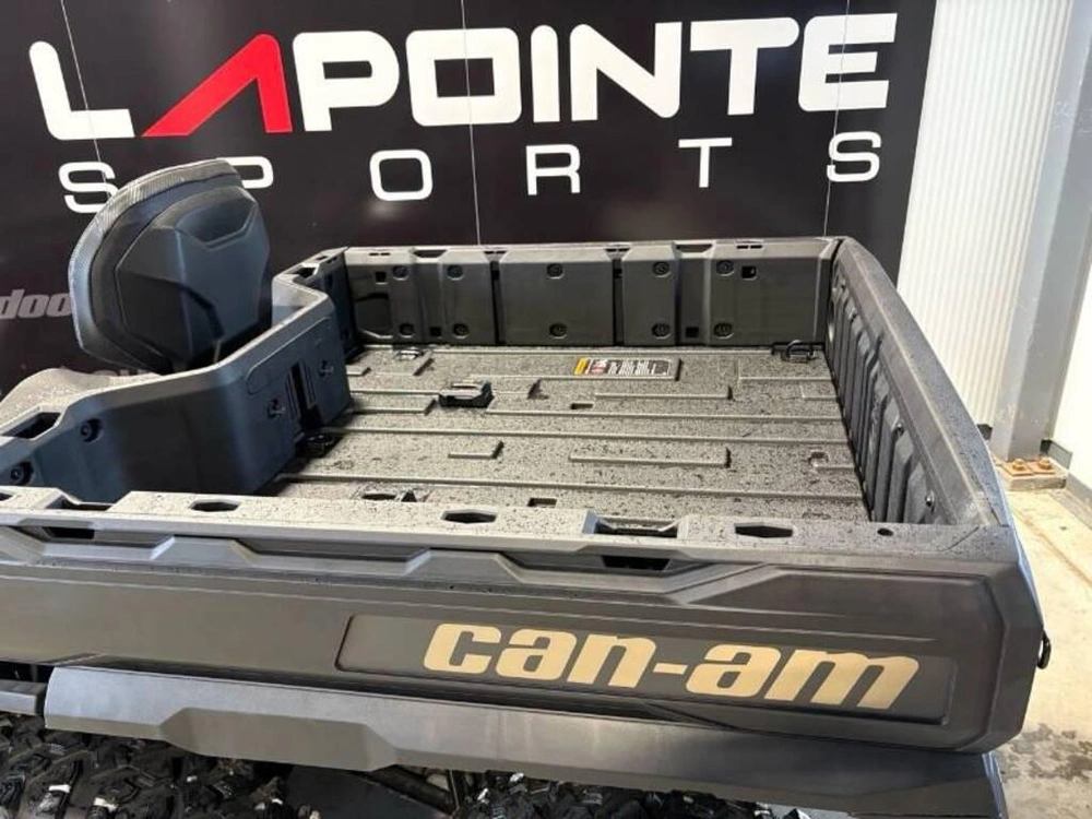 Can-am Outlander Max 6x6 Backcountry 1000r 2026 alt