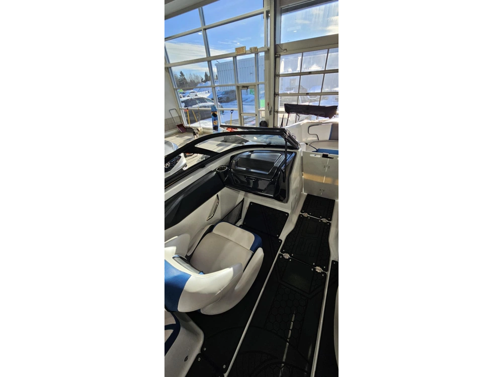 Autre Scarab Sbi215 2022 alt