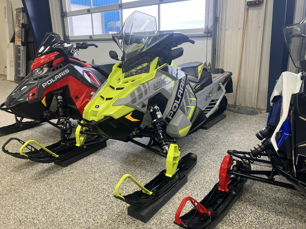 2020 Polaris 800 Indy Xc 137 alt