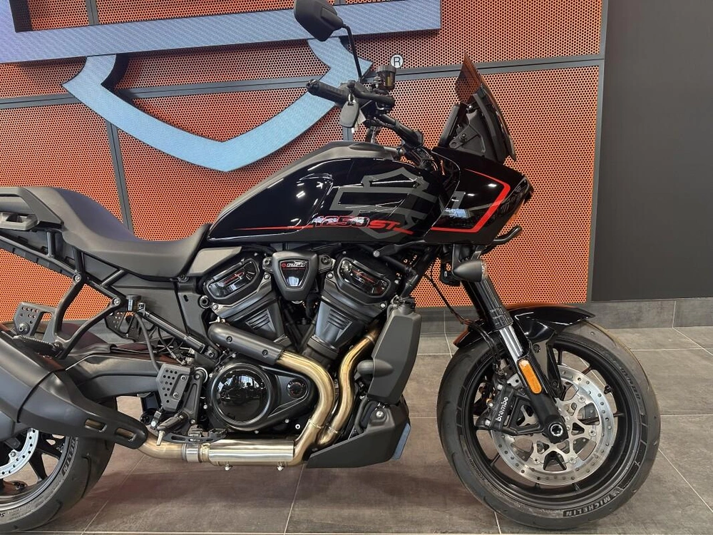 2025 Harley-davidson Adventure Touring alt