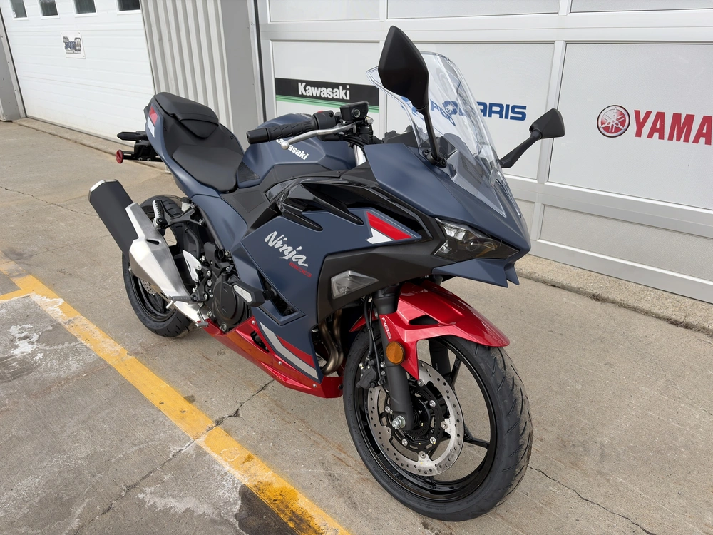2026 Kawasaki Ninja 500 Se alt