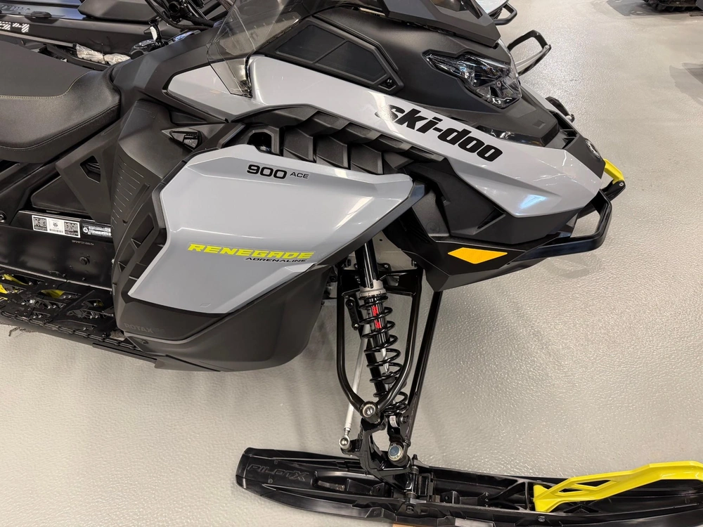 Ski-doo Renegade Adrenaline 900 Ace 2026 alt