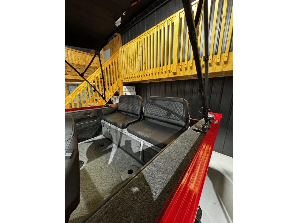 2026 Legend 17xt With Sports Package alt