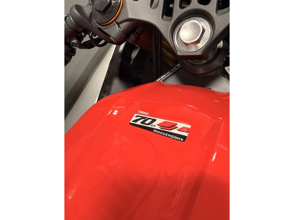 Yamaha Yzf-r3 Yzf-r3 70e Anniversaire 2026 alt
