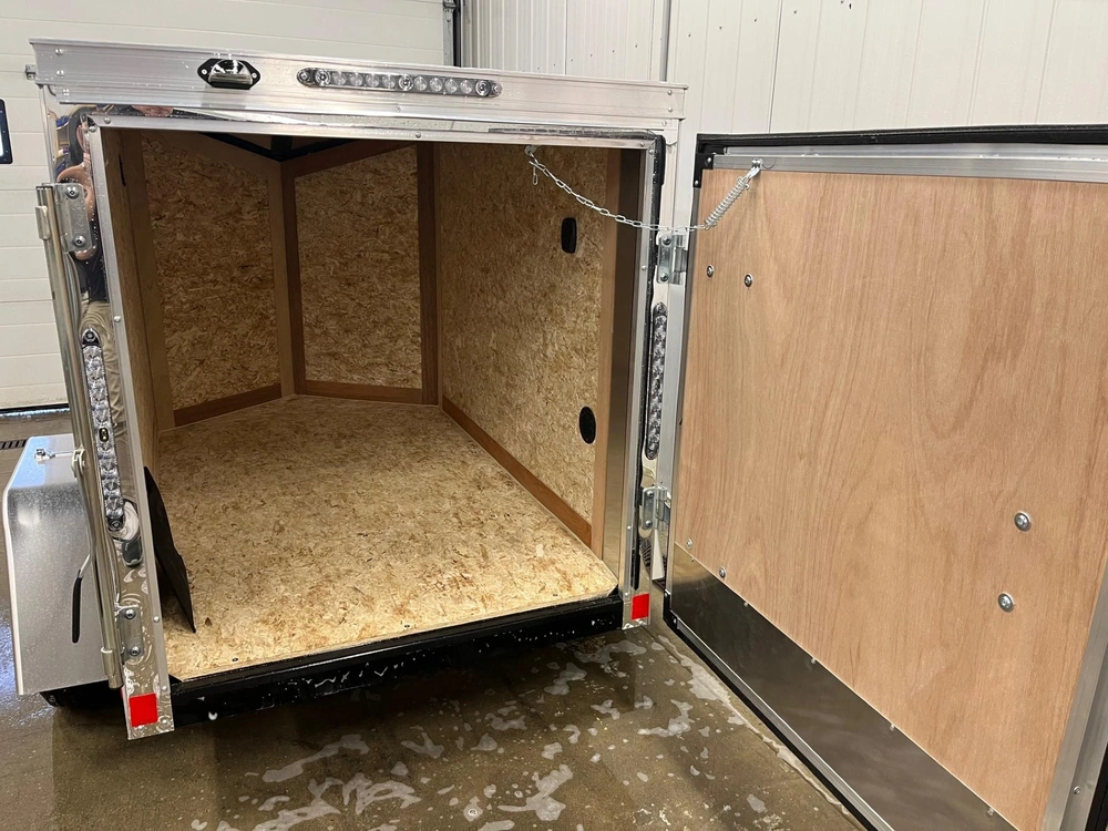 2026 Forest River Haulin Metal Black 4'x6' alt