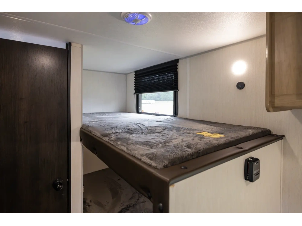 2026 Cherokee 16bhsw Wolf Pup alt