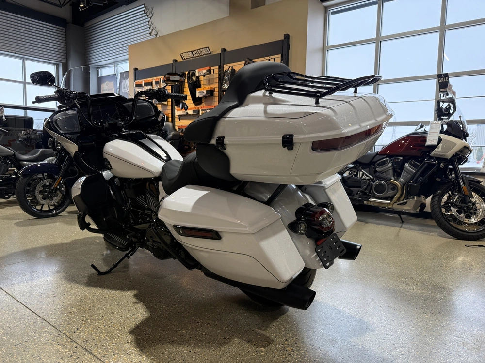 2026 Harley-davidson Road Glide Limited alt