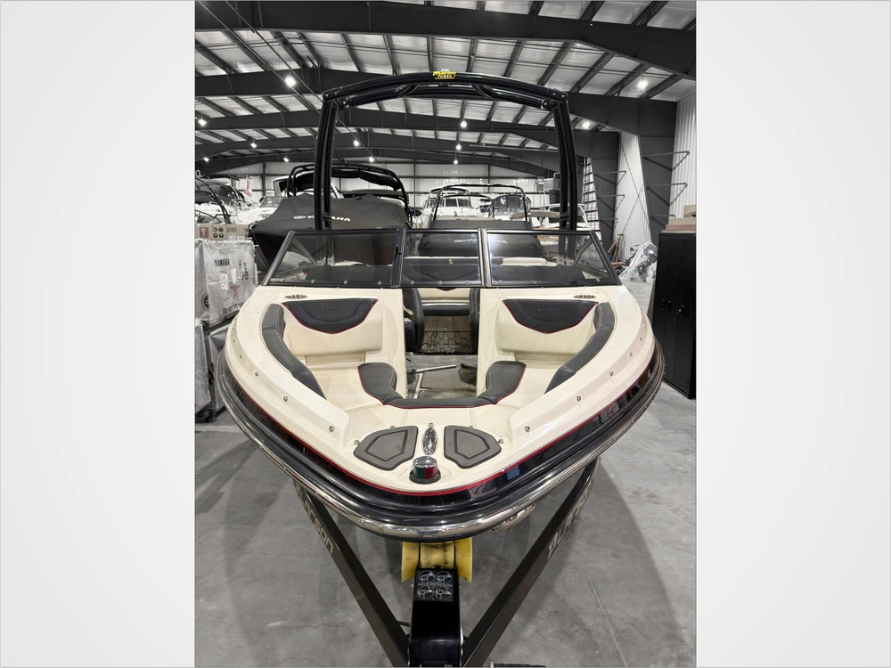 2013 Larson Lsr 2100 alt