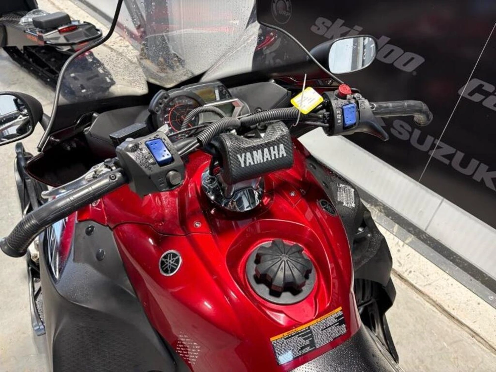 Yamaha Apex 2011 alt