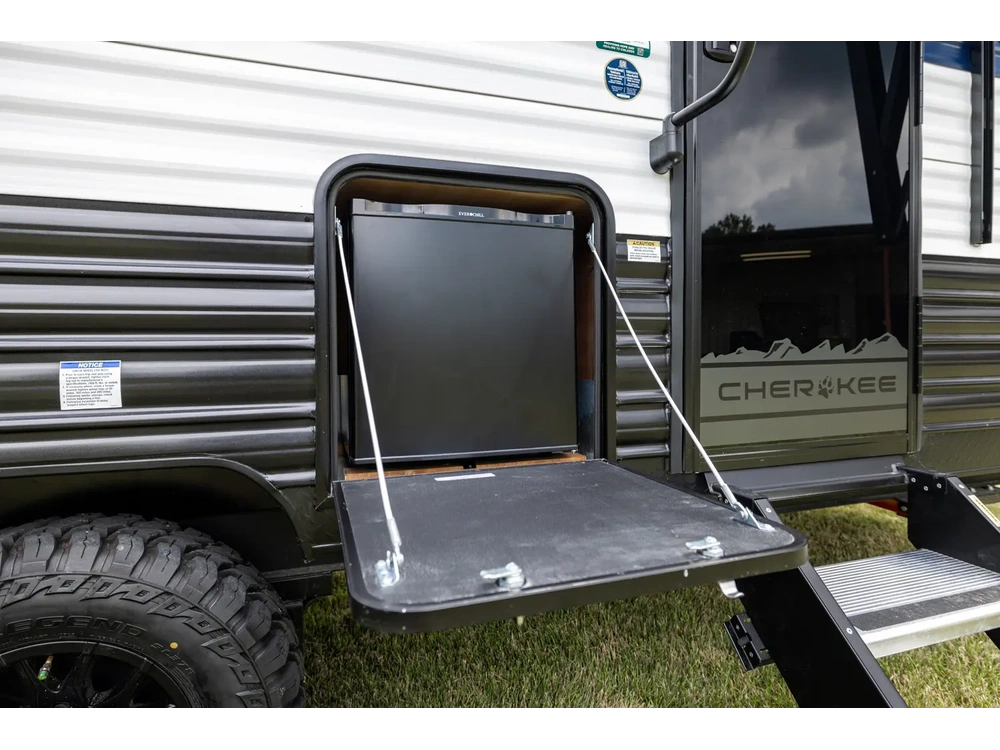 2026 Cherokee 16bhsw Wolf Pup alt