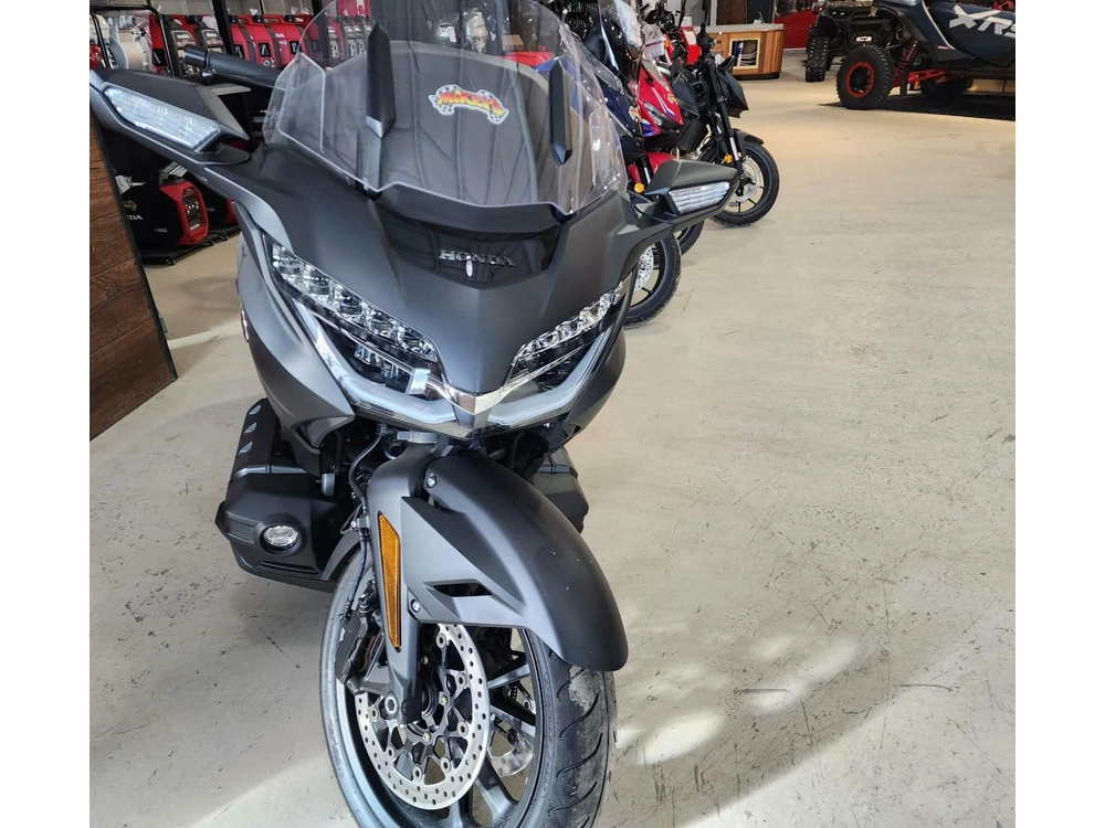 2025 Honda Gold Wing 50th Anniversary alt