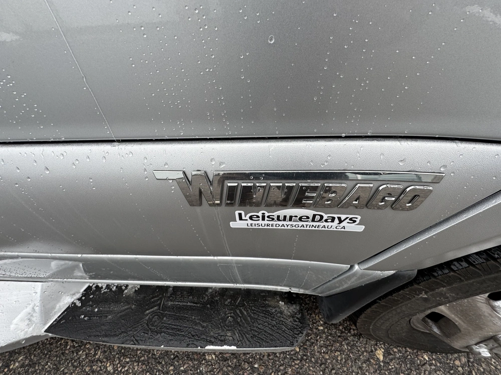 Winnebago Era 70b 2022 alt