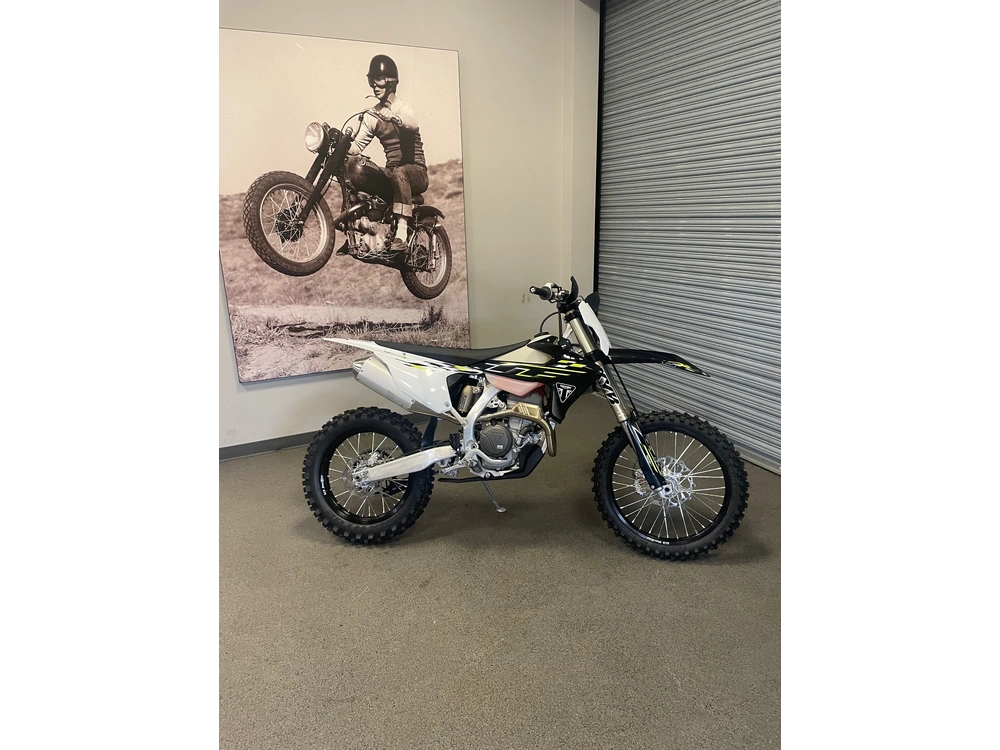 2026 Triumph Tf250-c alt