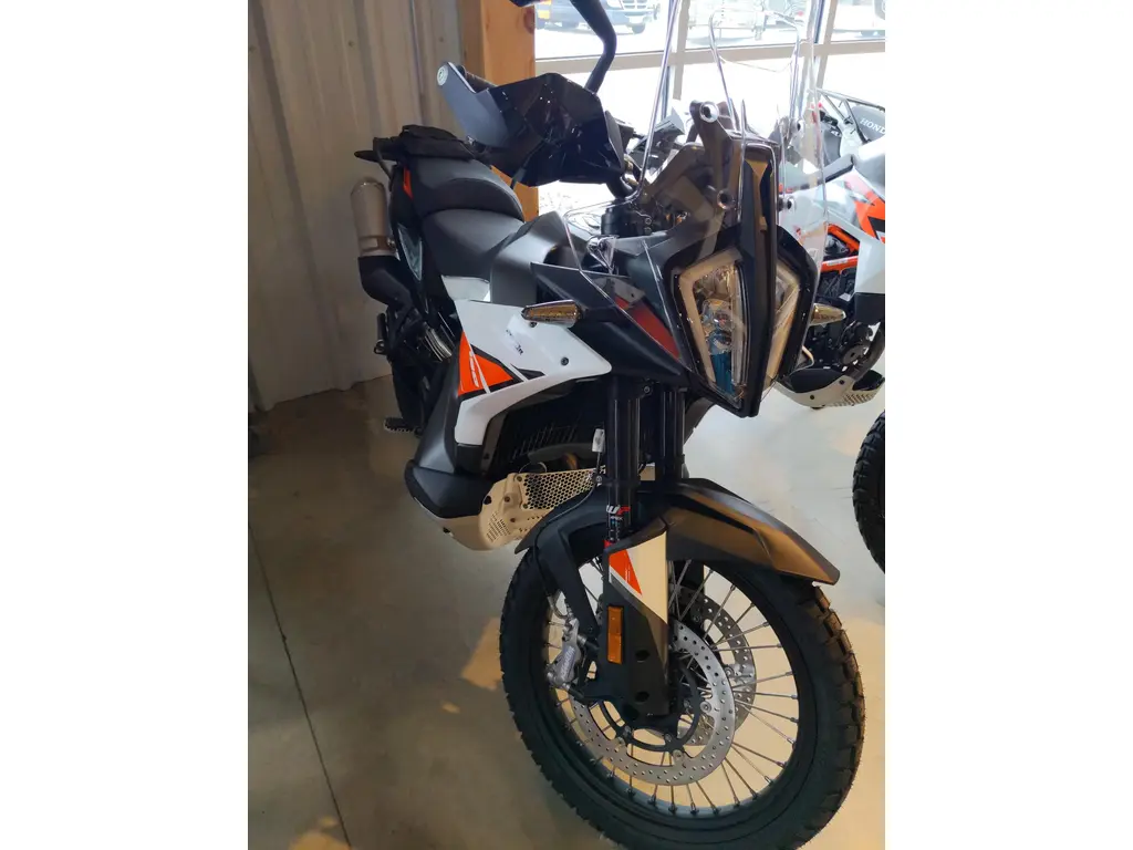 2026 KTM 790 ADVENTURE 