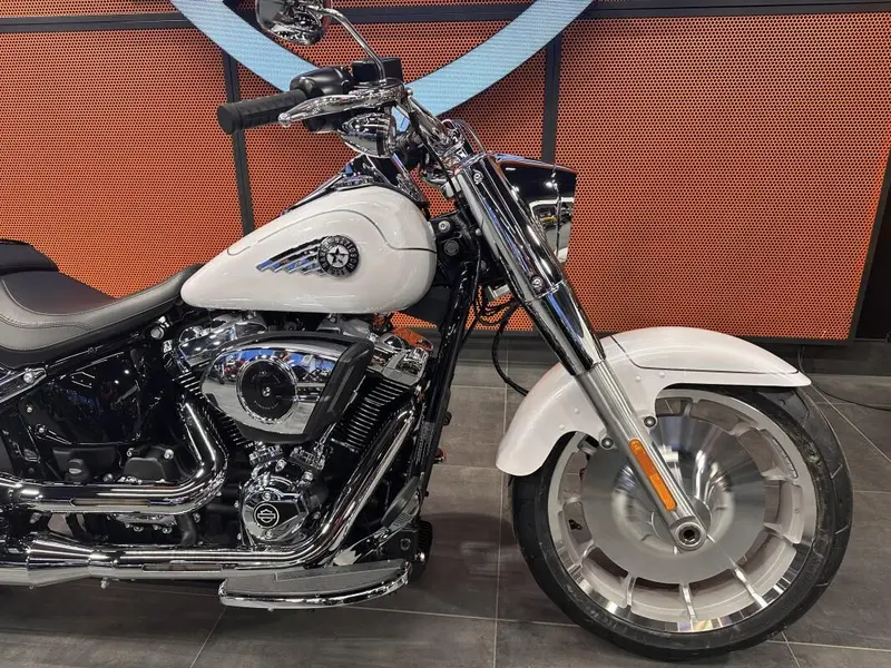 Harley-Davidson Fat Boy® White Onyx Pearl - Chrome 2026