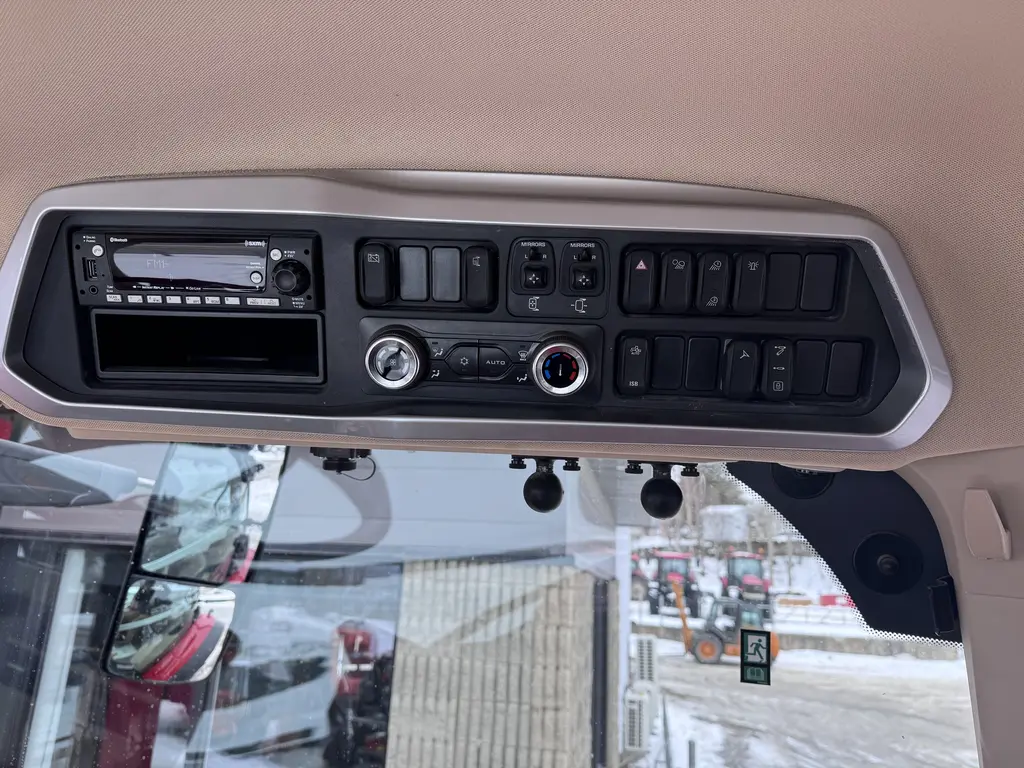 2022 Case IH Optum 300 CVX
