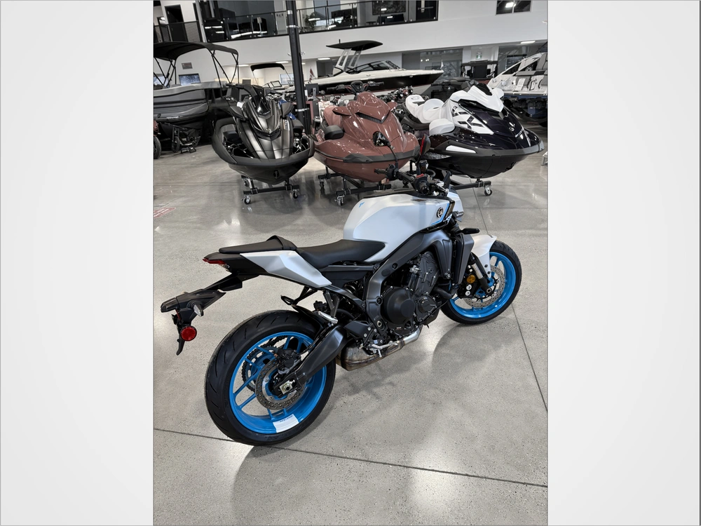 2026 Yamaha Mt-09 alt