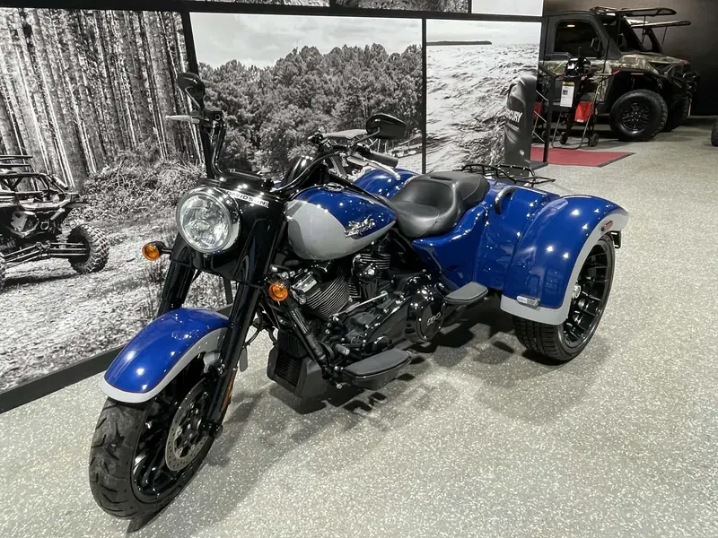 Harley-Davidson FREEWHEELER ABS 114 **MODELE TRIKE RECHERCHÉ!** 2023
