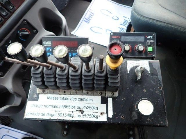 Freightliner M2106 2006
