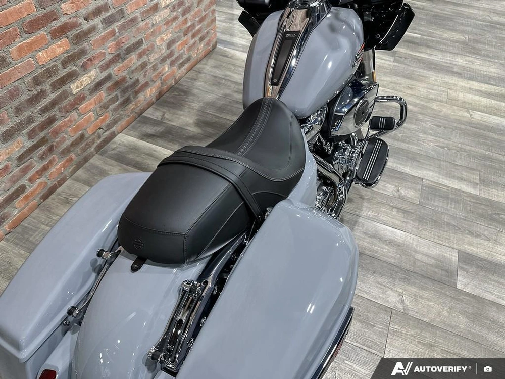 2026 Harley-davidson Road Glide alt