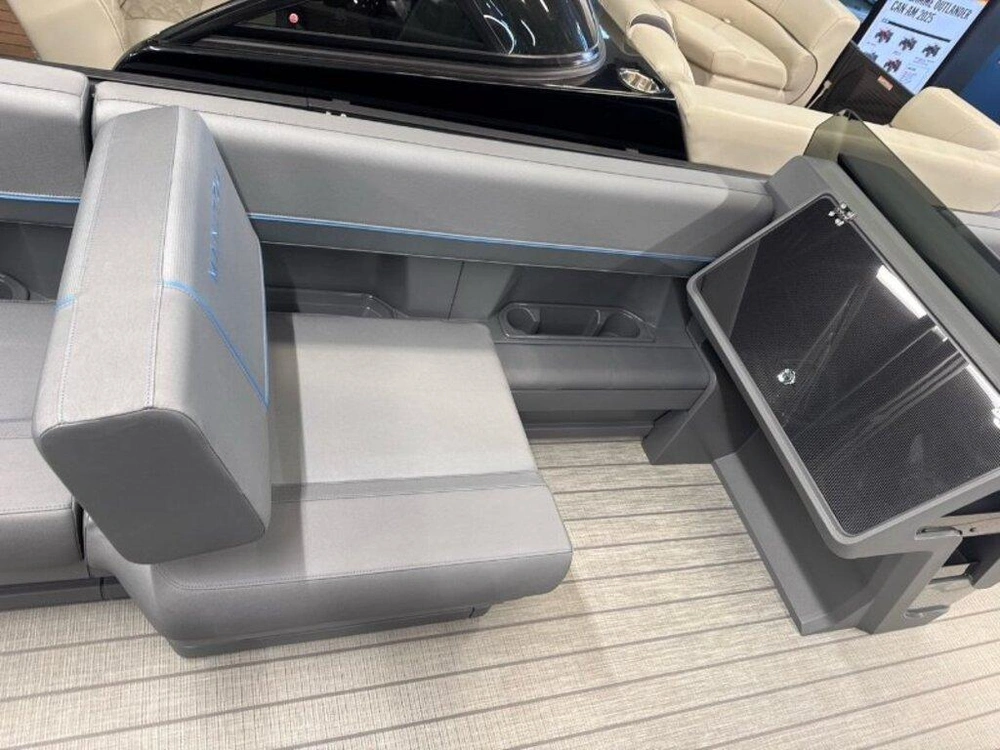 Manitou 22 Explore Switch Trifol Shp57 2025 alt