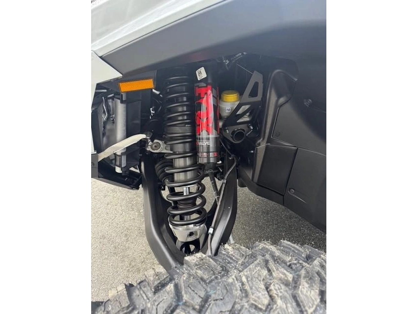 2026 Polaris Rzr Pro R Ultimate Ghost White Metallic *$397 Bi-weekly* alt