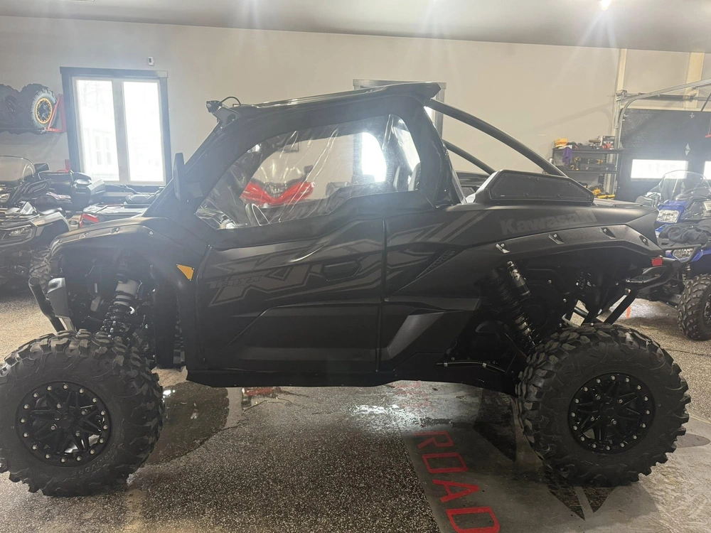 Kawasaki Krx 1000 Black Edition 2025 alt