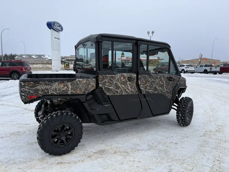 2026 Can-Am DEFENDER MAX XT CAB HD11 thumbnail 4