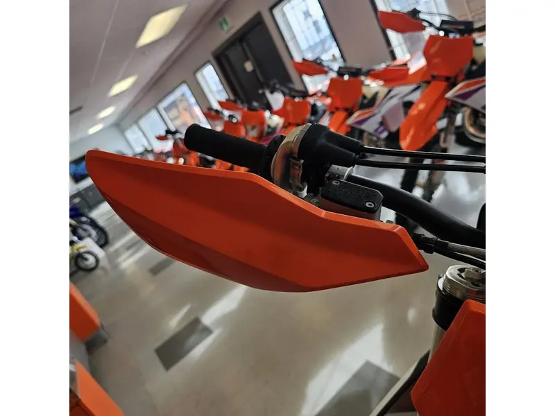 2024 KTM 250 XC thumbnail 6