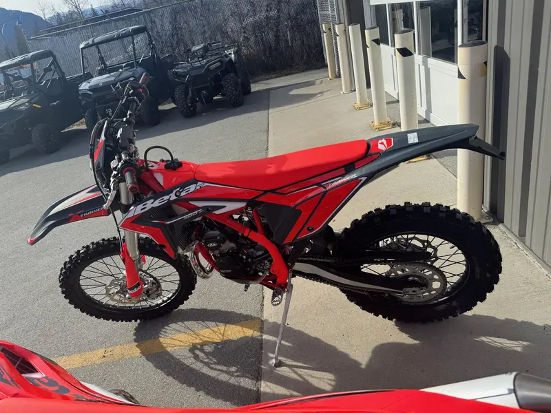 2026 Autre Xtrainer 300