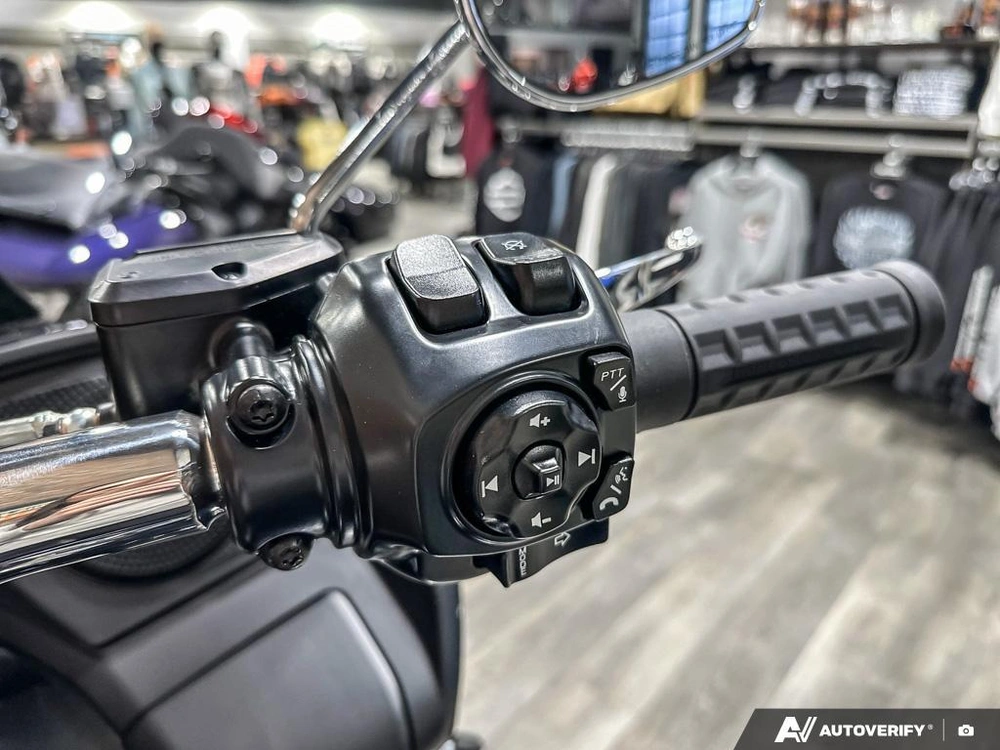 2026 Harley-davidson Road Glide alt