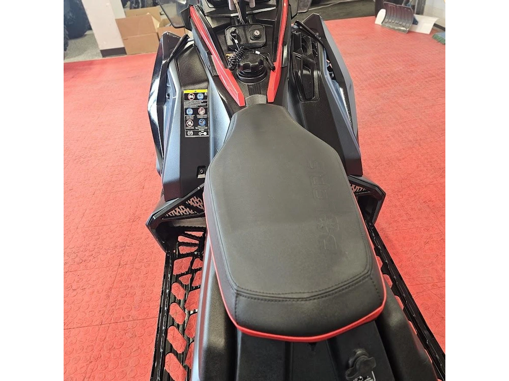 2024 Polaris Prostar S4 Voyageur 146 alt