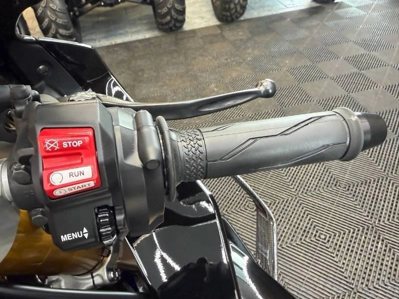 Yamaha Yzf-r1m 2026 alt