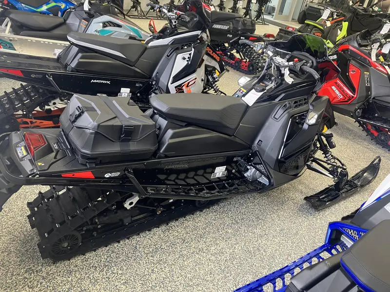 2023 Polaris ProStar S4 Indy Adventure 137