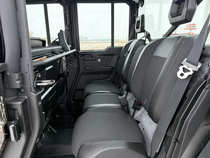 2026 Can-Am DEFENDER MAX XT CAB HD11 thumbnail 10