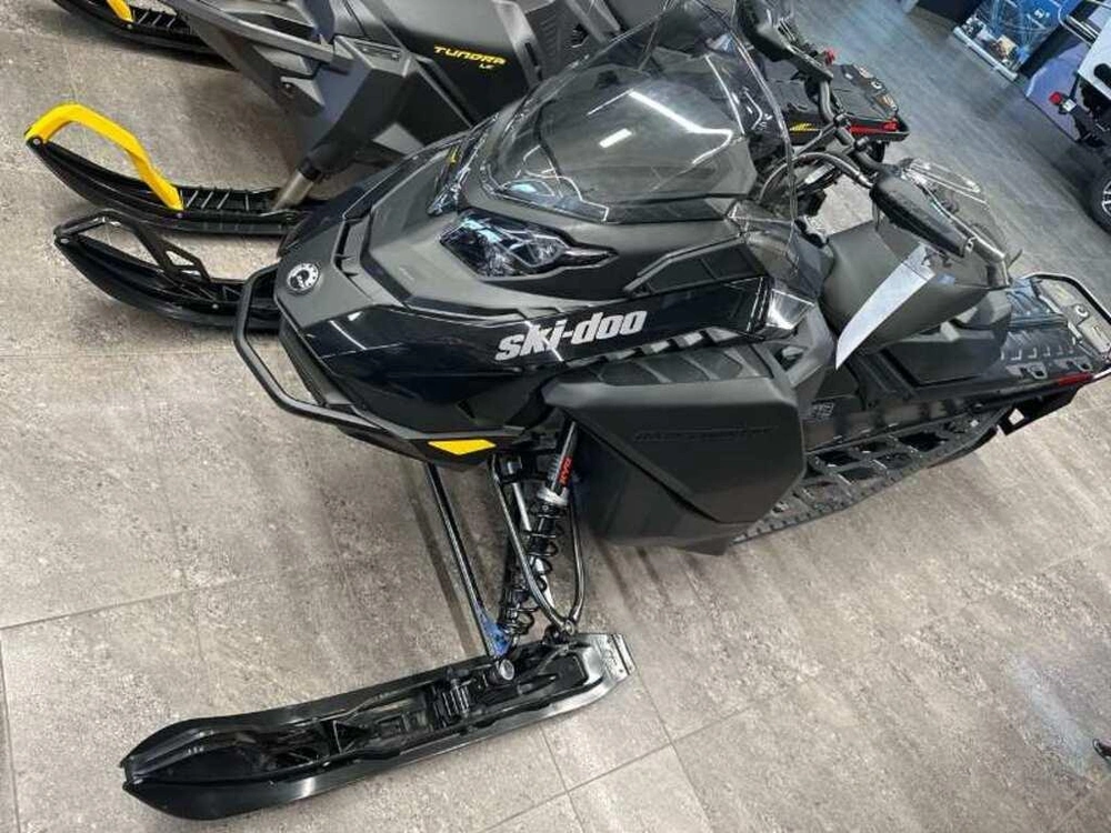 Ski-doo Backcountry Adrenaline (43'') 850 E-tec Storm 150 1.5'' E.s. 2026 alt