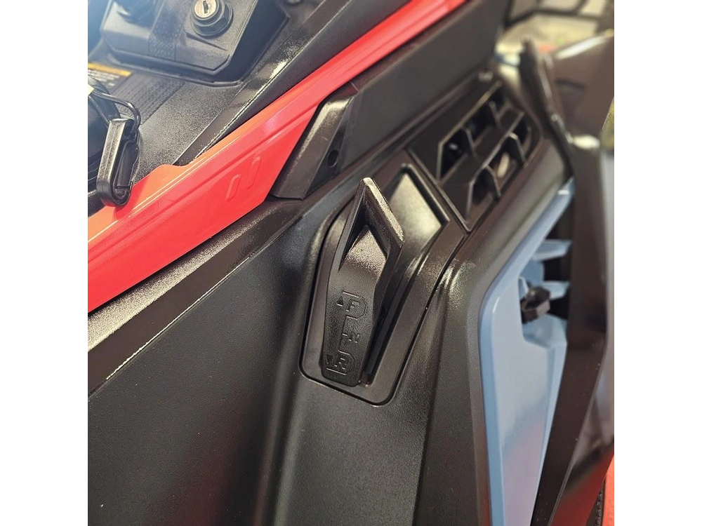 2024 Polaris Prostar S4 Voyageur 146 alt