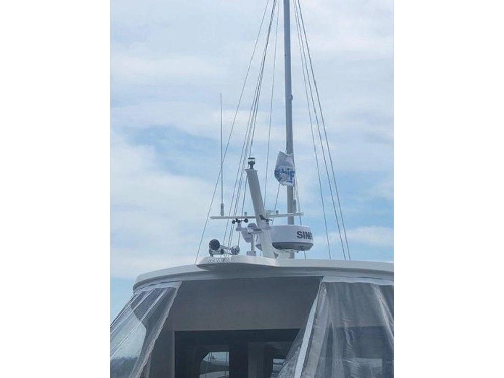 Bavaria Motoryachts E40 Sedan 2018 alt