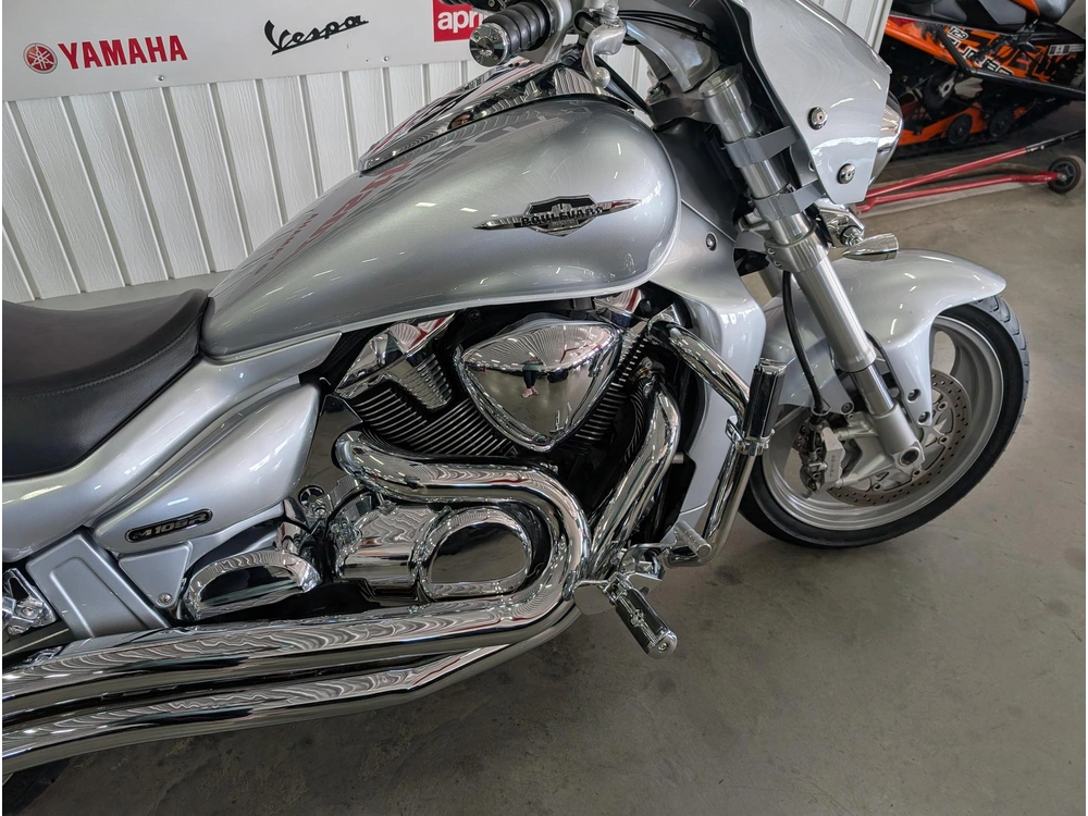 Suzuki M109 Boulevard 2009 alt