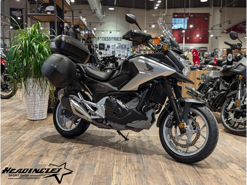 2017 Honda NC750XA // Sword Silver Metallic 