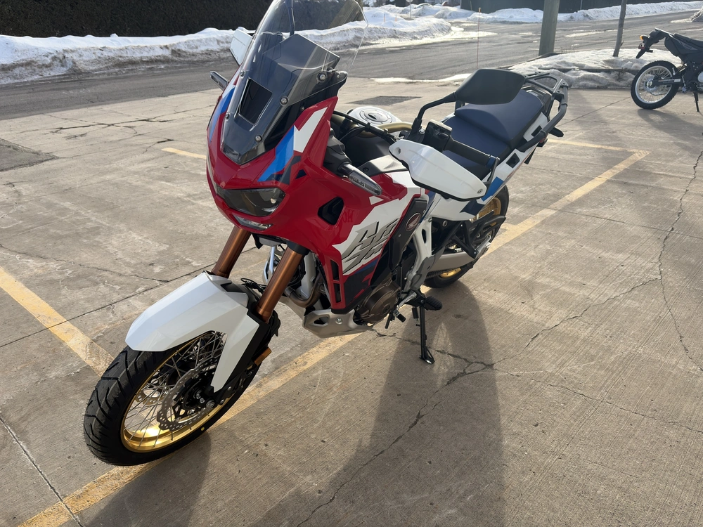 2026 Honda Africa Twin Adventure Sports Es alt