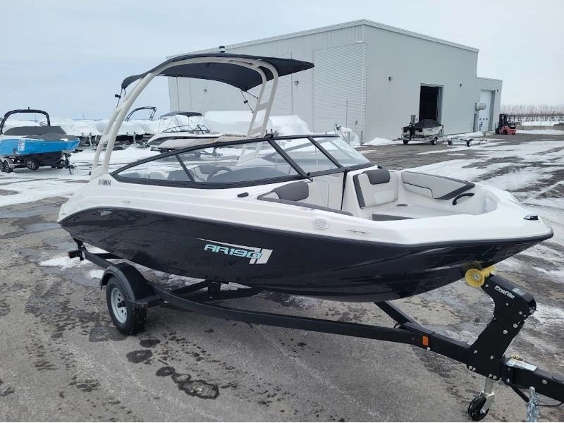 Yamaha Ar190 2025 Noir 2025 alt