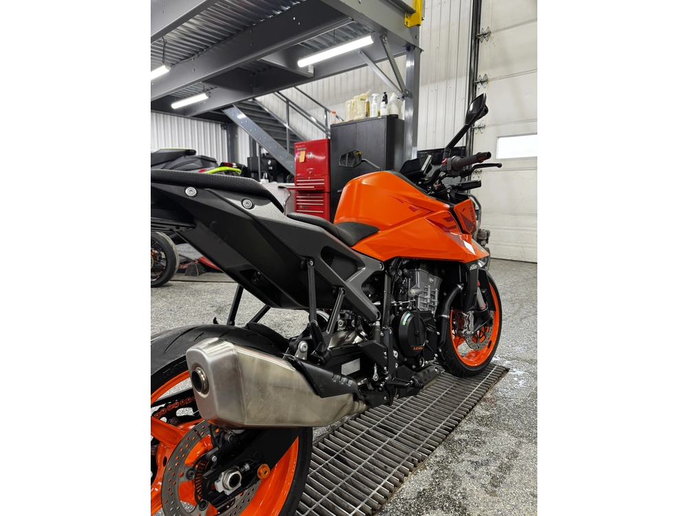 2024 Ktm Duke 990 alt