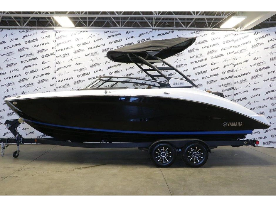 2026 Yamaha Yamaha 252sd alt