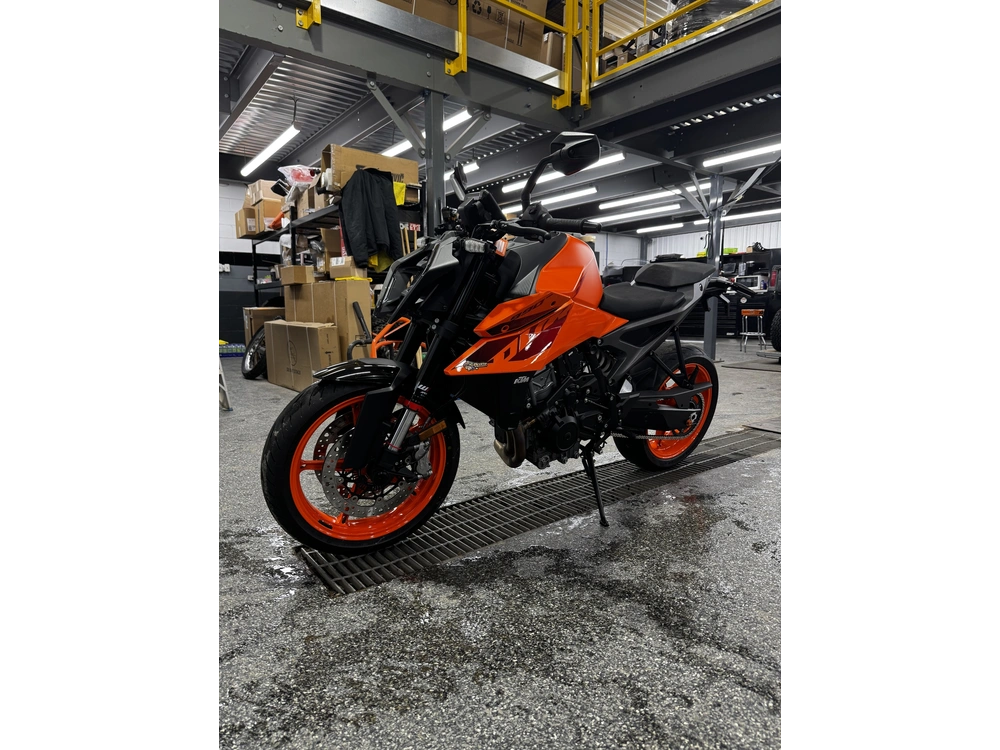 2024 Ktm Duke 990 alt