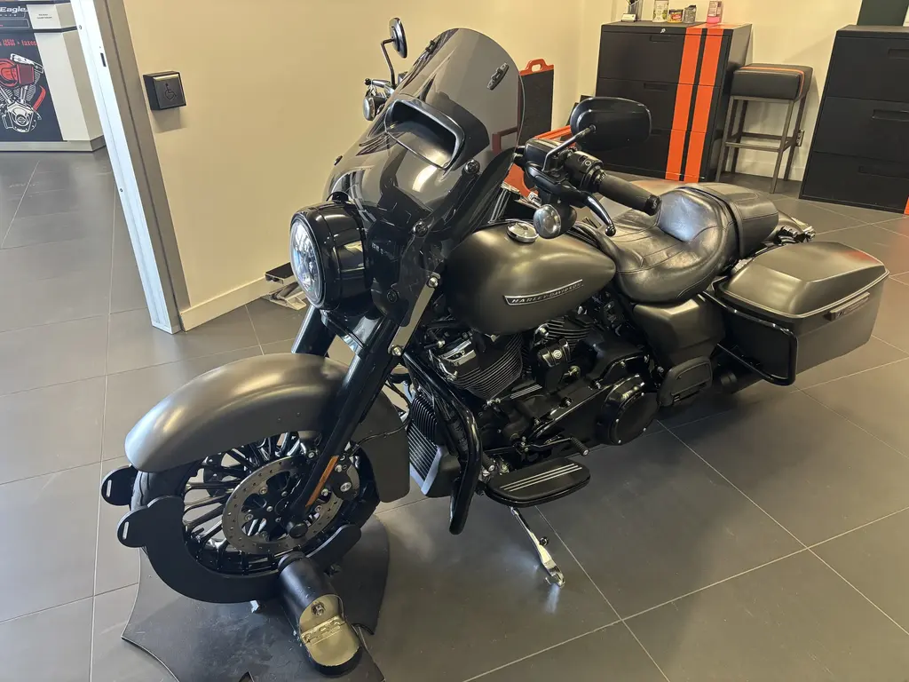 Harley-Davidson FLHRXS Road King SpecialFLHRXS 2018